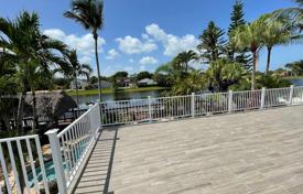 Townhome – West End, Miami, Florida,  USA for $850,000