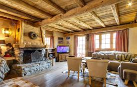 Traditional chalet with a sauna and a jacuzzi at 300 meters from a slope, Meribel, France for 8,200 € per week