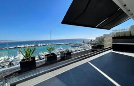 Stylish two-bedroom apartment by the sea overlooking the port in Piraeus, Attica, Greece for 680,000 €