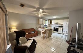 Townhome – West End, Miami, Florida,  USA for $539,000