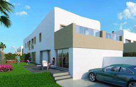 New townhouse with a garden and parking in El Médano, Tenerife, Spain for 522,000 €