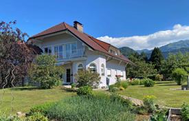 Spacious house with a separate garage and a garden in Begunje na Gorenjskem, Radovljica, Slovenia for 1,150,000 €
