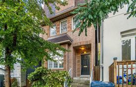 Townhome – Carlaw Avenue, Toronto, Ontario,  Canada for C$1,812,000