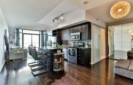 Apartment – The Queensway, Toronto, Ontario,  Canada for C$679,000