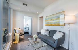 Apartment – Lake Shore Boulevard West, Etobicoke, Toronto,  Ontario,   Canada for C$823,000