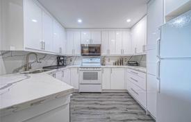 Apartment – Yonge Street, Toronto, Ontario,  Canada for C$1,214,000