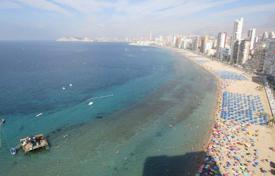Flat with sea views on the first line of Levante beach for 447,000 €