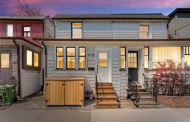 Terraced house – Carlaw Avenue, Toronto, Ontario,  Canada for C$1,273,000