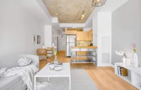 Apartment – Queen Street East, Toronto, Ontario,  Canada for C$636,000
