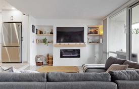 Apartment – Scarlett Road, Toronto, Ontario,  Canada for C$812,000