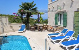 Comfortable villa with a terrace, a pool and a garden, near the beach, Brac, Splitsko-Dalmatia County, Croatia for 1,050,000 €