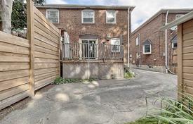 Terraced house – Eglinton Avenue East, Toronto, Ontario,  Canada for C$1,662,000