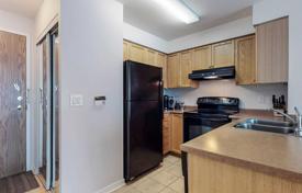 Apartment – Yonge Street, Toronto, Ontario,  Canada for C$817,000