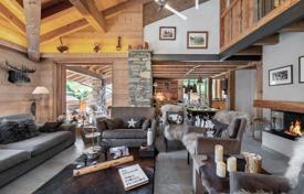 Furnished chalet with three apartments close to the ski lifts, Saint-Martin-de-Belleville, France for 3,700,000 €