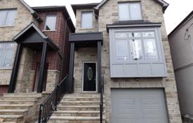 Townhome – Portland Street, Toronto, Ontario,  Canada for C$1,658,000