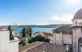 Spacious penthouse with a garage, a terrace and a lake view, Salo, Italy for 1,050,000 €