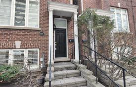 Terraced house – Eglinton Avenue East, Toronto, Ontario,  Canada for C$1,871,000
