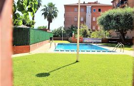 Cozy apartment with a large terrace and a private access to the communal swimming pool at 400 meters from the beach, Lloret de Mar, Spain for 259,000 €