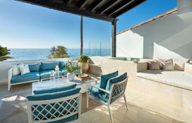 Magnificent penthouse with a pool on the seafront, Marbella Golden Mile, Spain for 11,900,000 €