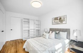 Apartment – Bathurst Street, Toronto, Ontario,  Canada for C$999,000