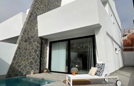 Modern villa, a couple of minutes walk to the beaches of San Javier and only 5 minutes from the city center for 320,000 €