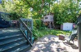 Terraced house – East York, Toronto, Ontario,  Canada for C$1,367,000