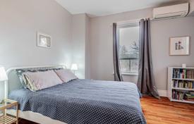 Terraced house – Gerrard Street East, Toronto, Ontario,  Canada for C$1,445,000