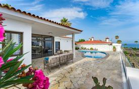 Furnished villa with a pool and panoramic sea views in Acantilado de los Gigantes, Tenerife, Spain for 1,350,000 €