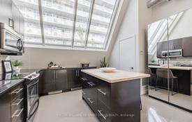 Apartment – Carlaw Avenue, Toronto, Ontario,  Canada for C$912,000
