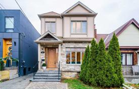 Townhome – East York, Toronto, Ontario,  Canada for C$2,295,000