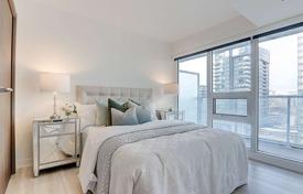 Apartment – Bathurst Street, Toronto, Ontario,  Canada for C$727,000