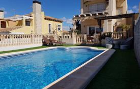 Furnished two-storey villa in Torrevieja, Alicante, Spain for 299,000 €