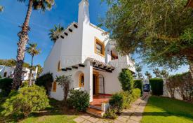 Villa – Dehesa de Campoamor, Orihuela Costa, Valencia,  Spain for 245,000 €