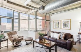 Loft with two terraces and a view of the city, in the downtown of Denver, USA for $659,000