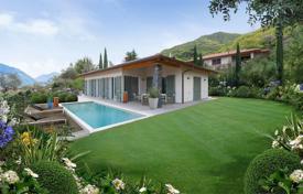 Comfortable villa with a private garden, a swimming pool, a garage, a terrace and a Lake view, Lenno, Italy for 1,250,000 €