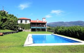 Traditional villa with a swimming pool in a quiet area, Porto, Portugal for 590,000 €