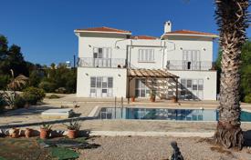 Villa with a plot of 2800 m² for 257,000 €