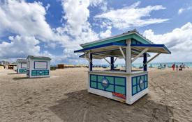 Condo – Ocean Drive, Miami Beach, Florida,  USA for $850,000