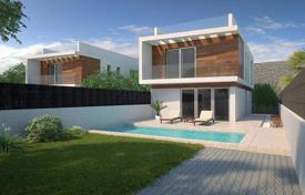 New villa with sea views in Villamartin, Alicante, Spain for 630,000 €