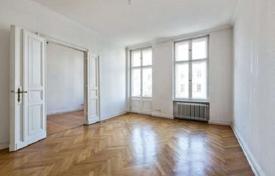 Two-bedroom apartment with a balocny near the Kurfürstendamm, Charlottenburg, Berlin, Germany for 620,000 €
