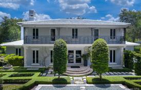 Spacious villa with a backyard, a garden, a pool and a terrace, Coral Gables, USA for 4,040,000 €