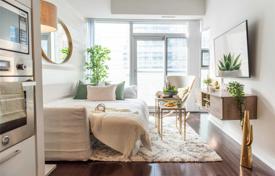 Apartment – York Street, Old Toronto, Toronto,  Ontario,   Canada for C$829,000