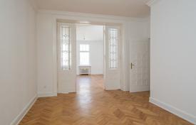 Three-bedroom apartment in a beautiful historic building, near parks and a lake, in the city center, Charlottenburg, Berlin, Germany for 975,000 €