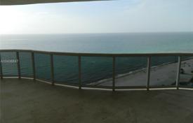 Two-bedroom apartment on the beach in Sunny Isles Beach, Florida, USA for $999,000