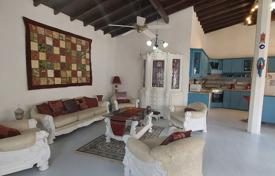 Townhouse in the old town of Fethiye, close to the center, 500 m from the sea for $419,000