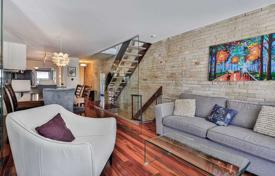 Terraced house – Gerrard Street East, Toronto, Ontario,  Canada for C$1,175,000
