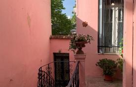 House with a balcony, in the city center, Athens, Greece for 390,000 €