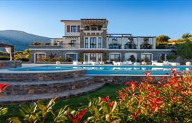 Spacious villa with a tennis court, a swimming pool and a private beach, Elounda, Greece for 4,600,000 €