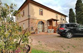 Two-storey well-maintained villa in Castagneto Carducci, Tuscany, Italy for 2,650,000 €