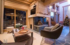 Beautiful chalet with a sauna and a terrace in the center of the resort town of Megeve, France for 18,000 € per week